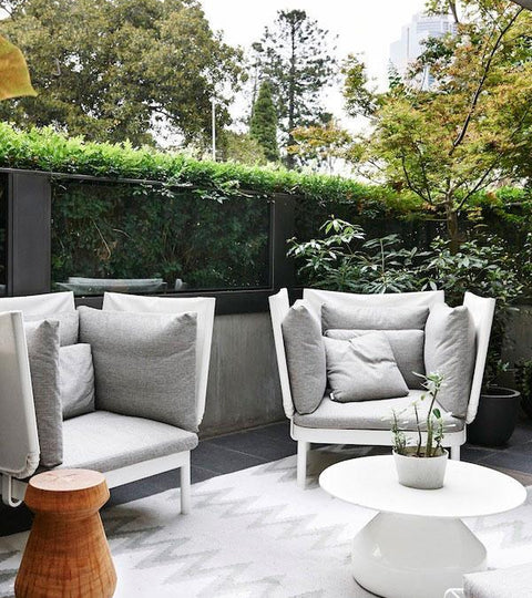 10 Contemporary Outdoor Spaces to make you dream of Summer...